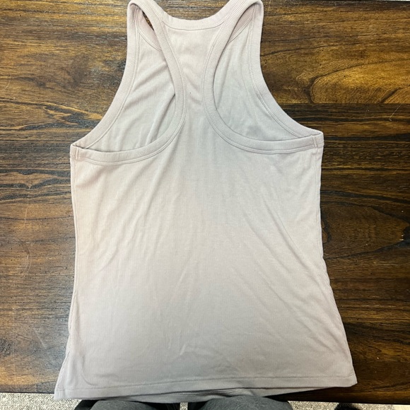 Old Navy Activewear Top - Picture 2 of 3